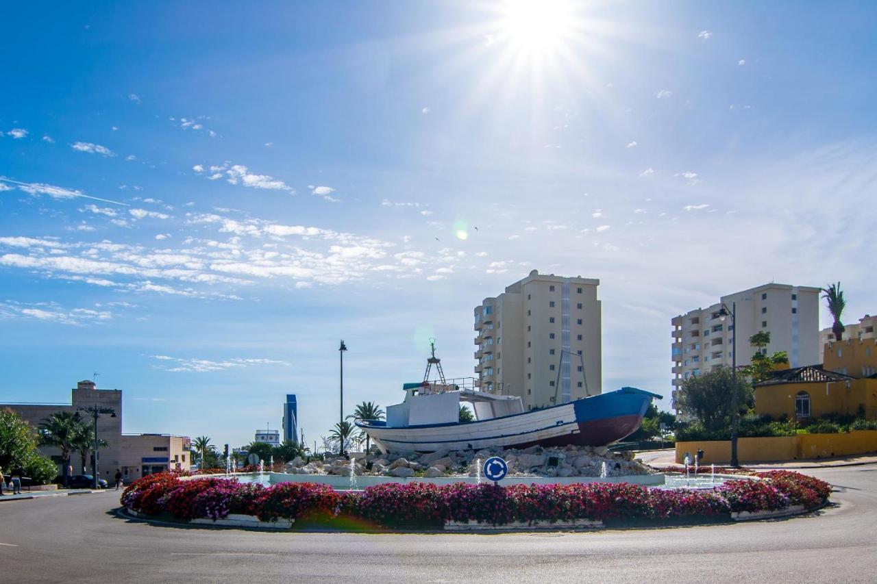 Cp - Modern Beachside Apartment In Estepona Exterior photo